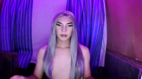 whispering_ering online show from 26, 7, 2026