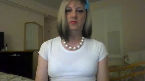 Whisper online show from 28, 9, 2025