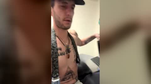 whiteboiiandhisbitch online show from 14, 2, 2026