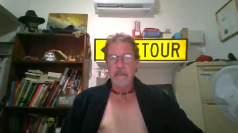 whiteboomer online show from 15, 3, 2026