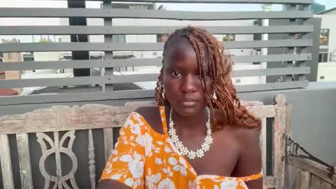 whitenightandqueen online show from 12, 1, 2026