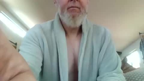 Snapshot of whitepantieman chatting on 5, 10, 2025 whitepantieman online show from 5, 10, 2025