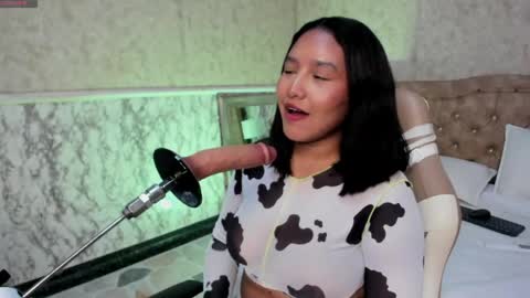 Whitney  online show from 14, 4, 2026