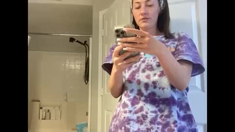 iamwhitneyoc online show from 19, 1, 2025