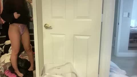 iamwhitneyoc online show from 19, 11, 2025