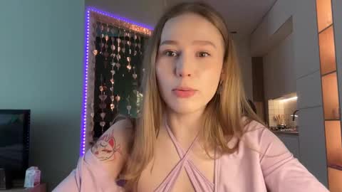 Alisa online show from 26, 2, 2025