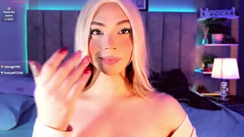 whoisshe_ online show from 18, 10, 2025