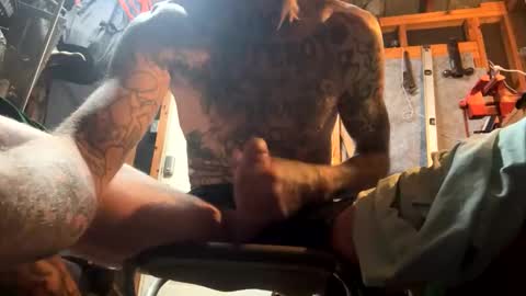 whyteboi8989 online show from 4, 11, 2025