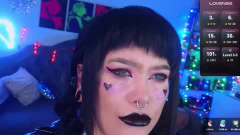 Laura  online show from 20, 12, 2024