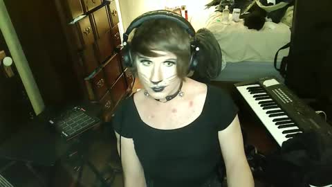 Countess of Hotdogs online show from 2, 11, 2025