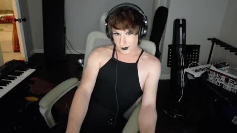 Countess of Hotdogs online show from 7, 6, 2026