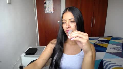 Ilauren online show from 12, 2, 2026