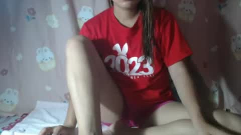 Snapshot of wild_asian_rose chatting on 19, 6, 2026 Lyne online show from 19, 6, 2026
