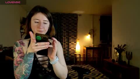 wild_peony online show from 1, 2, 2026