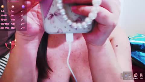 Snapshot of wildhotasianx chatting on 19, 12, 2024 wildhotasianx online show from 19, 12, 2024