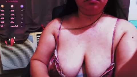 Snapshot of wildhotasianx chatting on 23, 12, 2024 wildhotasianx online show from 23, 12, 2024