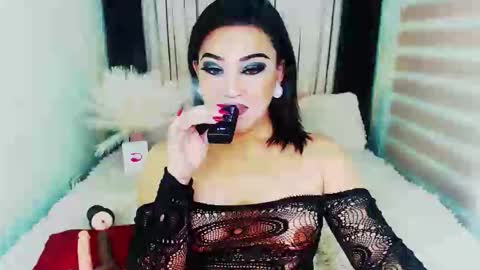 Snapshot of wildhotivana chatting on 10, 9, 2025 ivana online show from 10, 9, 2025