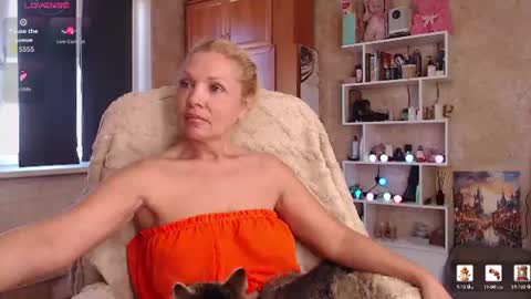 Snapshot of wildroze chatting on 18, 7, 2026 Rosa online show from 18, 7, 2026