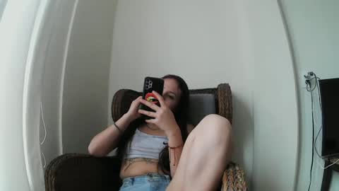 Wild Strawberry online show from 16, 1, 2025