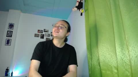 Snapshot of willmonkey chatting on 29, 11, 2025 willmonkey online show from 29, 11, 2025