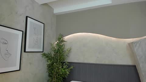 Ms Willow online show from 8, 2, 2025