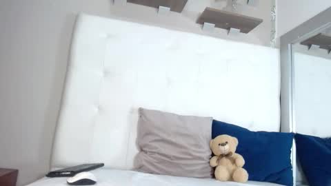 Snapshot of willow_smitt_ chatting on 10, 11, 2025 luna online show from 10, 11, 2025