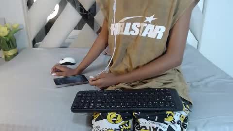 Snapshot of willow_smitt_ chatting on 16, 1, 2026 luna online show from 16, 1, 2026