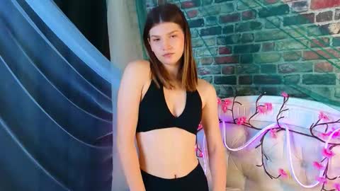 Snapshot of wilmajonson chatting on 20, 3, 2026 Vicki3 online show from 20, 3, 2026