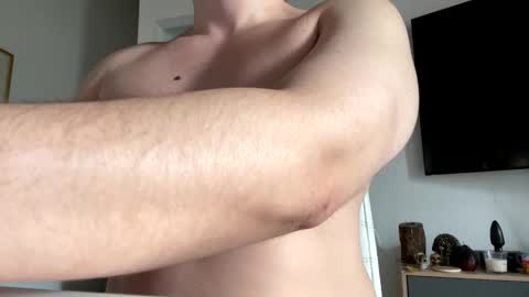 Winniethephoota online show from 19, 4, 2026