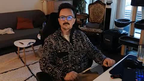 Snapshot of winnydepooh chatting on 7, 11, 2025 cream36 online show from 7, 11, 2025