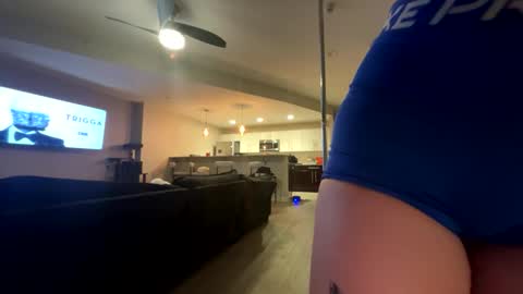 Snapshot of winterraynee chatting on 30, 10, 2025 Winter rayne online show from 30, 10, 2025