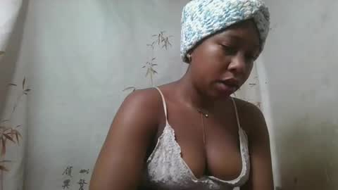 Snapshot of wissinaaa chatting on 5, 10, 2025 wissinaaa online show from 5, 10, 2025