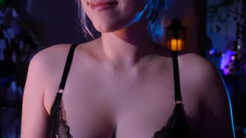 Goddess of two strapons  - Mr. long Don Mr. Pinky online show from 17, 12, 2025