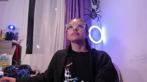     Luna Violeta  A r t i s t  online show from 22, 12, 2024