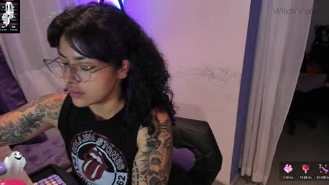     Luna Violeta  A r t i s t  online show from 9, 1, 2025