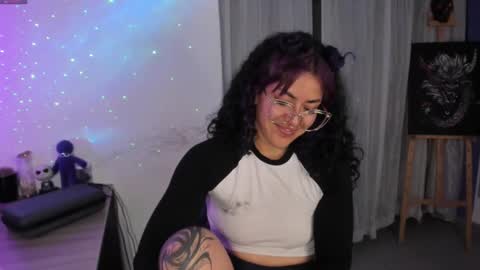     Luna Violeta  A r t i s t  online show from 25, 2, 2025