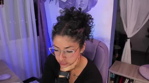     Luna Violeta  A r t i s t  online show from 2, 12, 2025