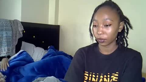 Snapshot of wizzia_khalifa chatting on 8, 1, 2025 girlie o online show from 8, 1, 2025