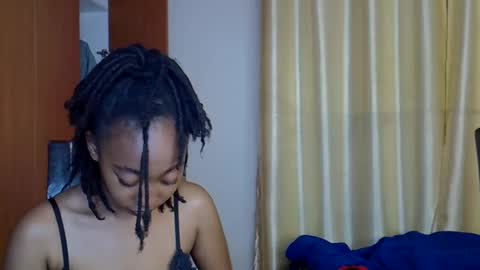 Snapshot of wizzia_khalifa chatting on 10, 2, 2025 girlie o online show from 10, 2, 2025