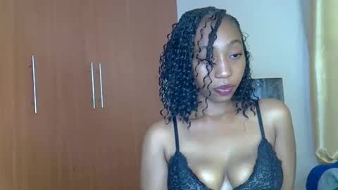 Snapshot of wizzia_khalifa chatting on 20, 2, 2025 girlie o online show from 20, 2, 2025