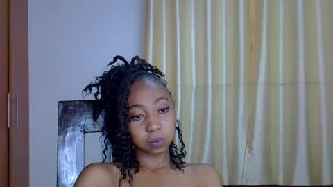 Snapshot of wizzia_khalifa chatting on 4, 3, 2025 girlie o online show from 4, 3, 2025