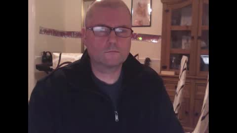 wobble444 online show from 12, 4, 2026