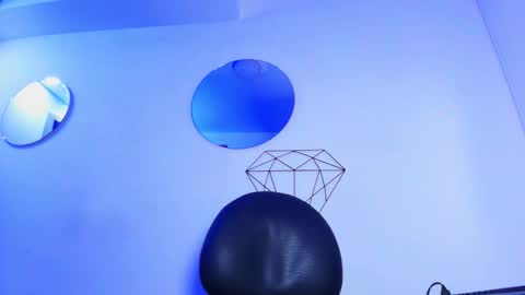  W O L F  online show from 21, 11, 2025