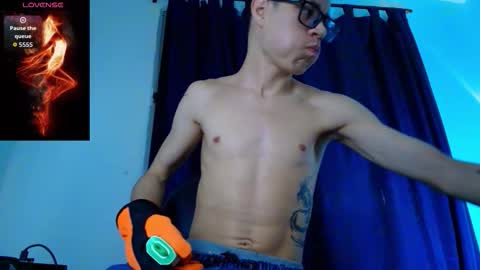  W O L F  online show from 2, 12, 2025