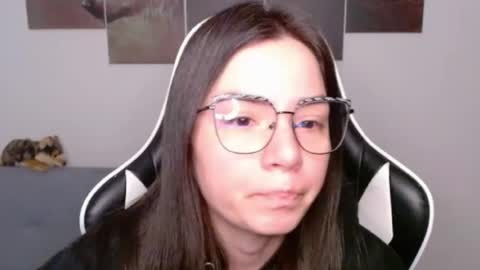 Snapshot of wolfs_daughter chatting on 11, 7, 2026 Alex online show from 11, 7, 2026