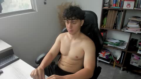 Snapshot of wolker_allan chatting on 6, 2, 2026 wolker_allan online show from 6, 2, 2026