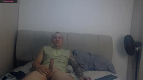 Snapshot of wondercouplexxx chatting on 7, 5, 2026 Sofia And Thomas online show from 7, 5, 2026