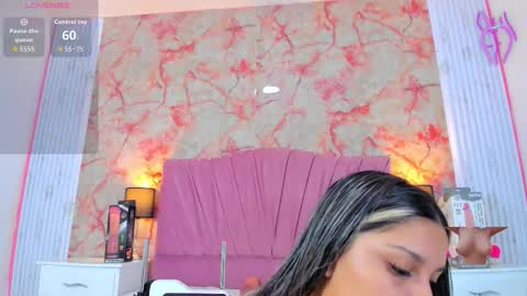 wonderkloe_ online show from 18, 3, 2026