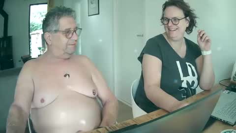 woodwurm and Snoeske online show from 6, 3, 2025