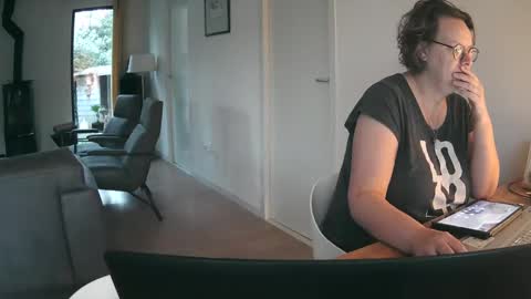 woodwurm and Snoeske online show from 7, 3, 2025